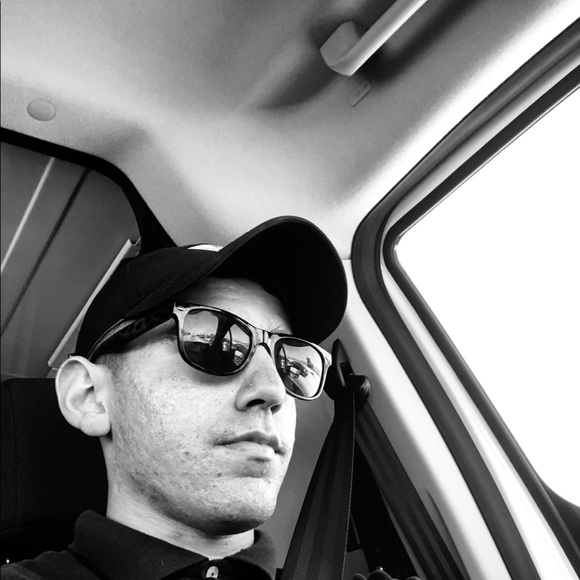 Meet your Posher, Rolando - Picture 1 of 1